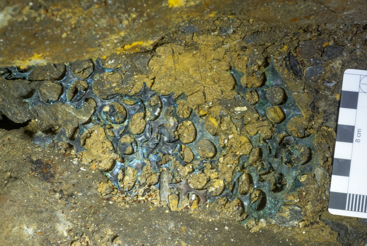 Archeologové našli v Kateřinské jeskyni další doklad penězokazectví